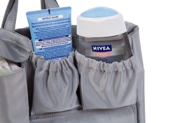 Childhome Mommy Bag tarvikutekoti sisu  - Childhome