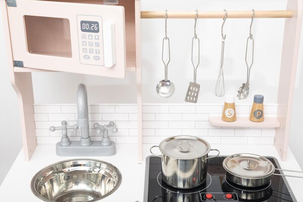 PolarB puidust mänguköök heli ja valgusega, Roosa - PolarB