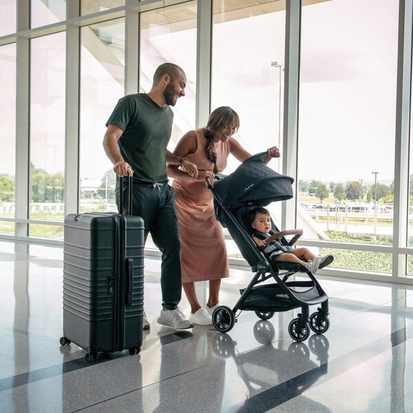 Nuna Trvl kergkäru Caviar - Nuna