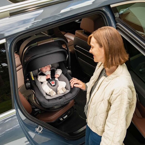 Nuna Base Curv isofix alus  - Nuna