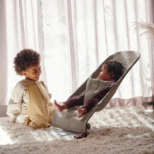 BabyBjörn Bliss lamamistool Mesh, Grey Beige  - BabyBjörn
