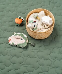 Done by Deer pehme raamat Tiny farm - Done by Deer