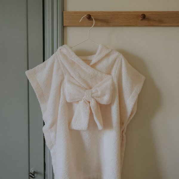 Elodie Details kapuutsiga vannirätik 50x53cm, Creamy White - Elodie Details